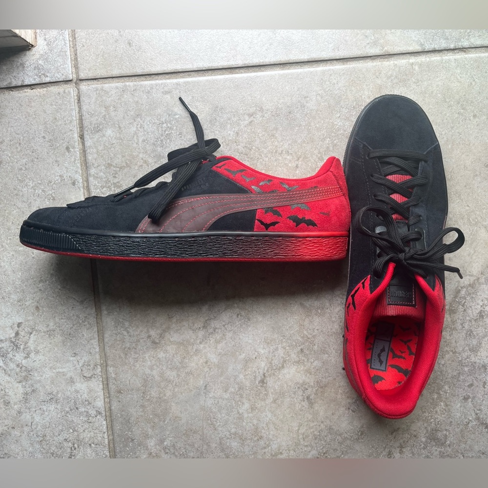 Size 10.5 Batman Puma- brand new